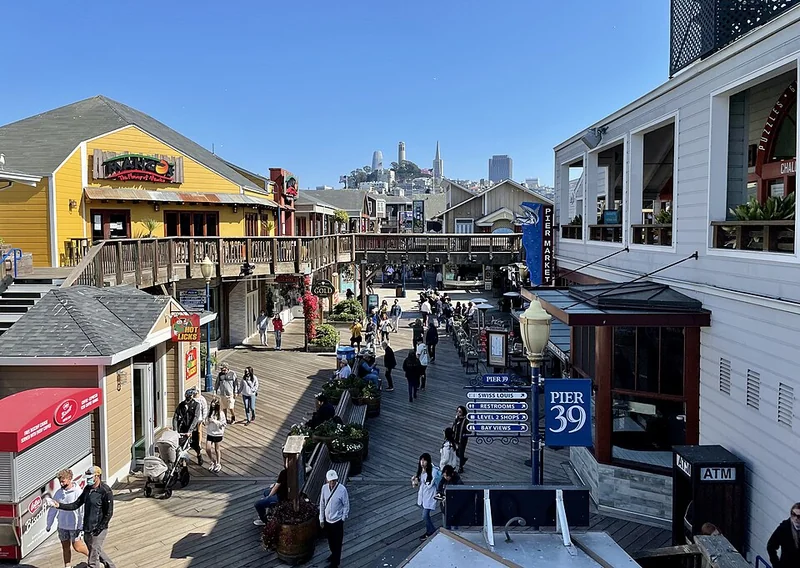 Boudin Bakery & Fisherman's Wharf (SF Sourdough Since 1849)