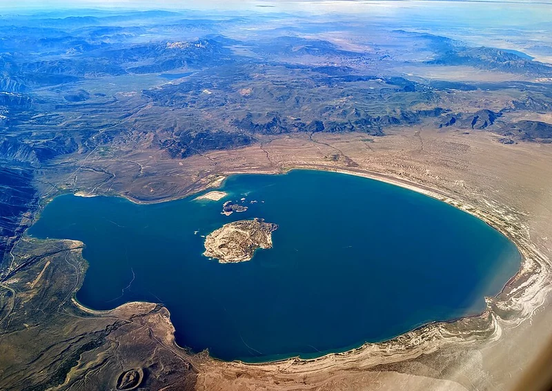 Mono Lake Tufa State Natural Reserve