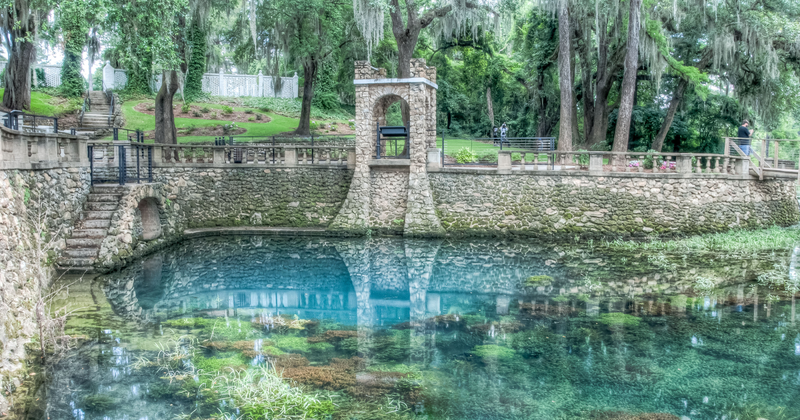 Radium Springs Gardens