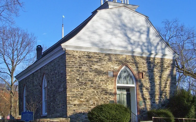 Old Dutch Church of Sleepy Hollow (1685)